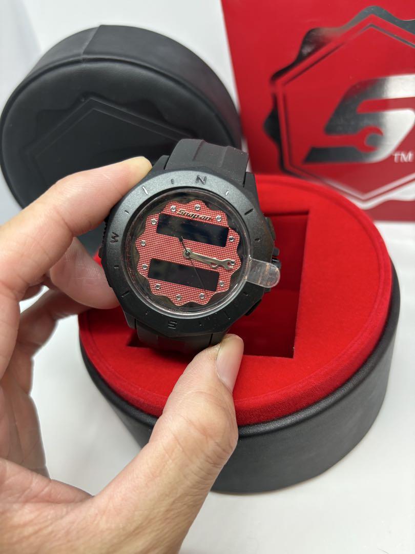 Rarity Model Snap-on Wristwatch