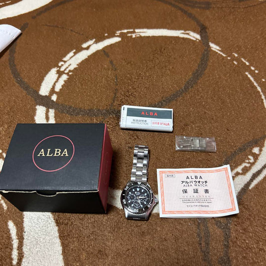 Accessories complete. Excellent condition 2002 model SEIKO—SCUBA200m diver sold as is