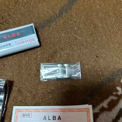 Accessories complete. Excellent condition 2002 model SEIKO—SCUBA200m diver sold as is