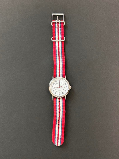 TIMEX Classic Weekender Red