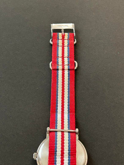 TIMEX Classic Weekender Red