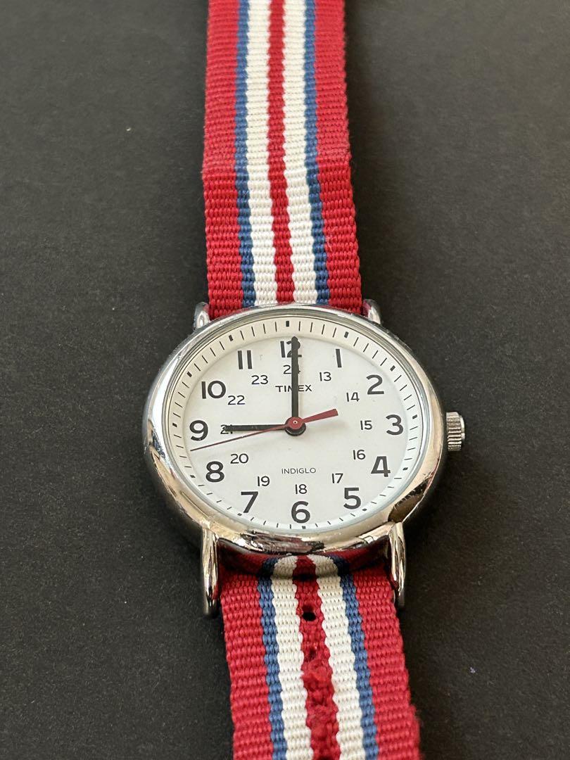 TIMEX Classic Weekender Red