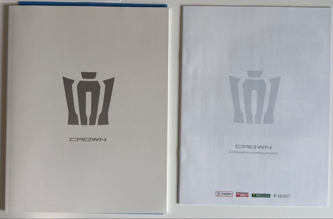 Toyota Crown 220 Catalog Pre-Season+Special Specifications Vehicle/Late Season