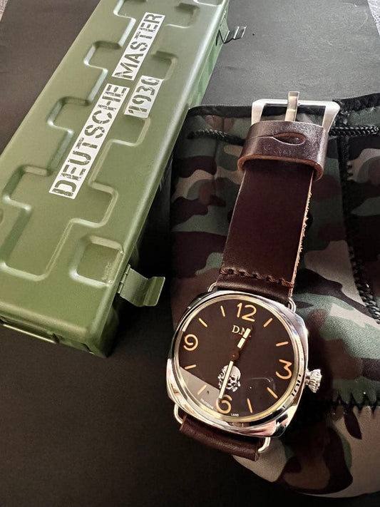 Operational Product/Mechanical DEUTSCHE MASTER U-244 Watch