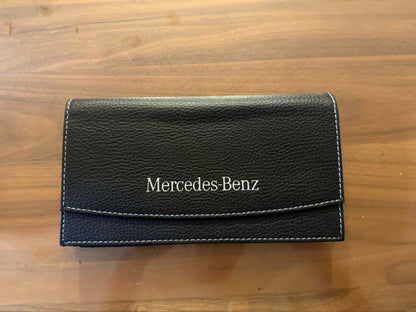 Almost unused. Mercedes original instruction manual case