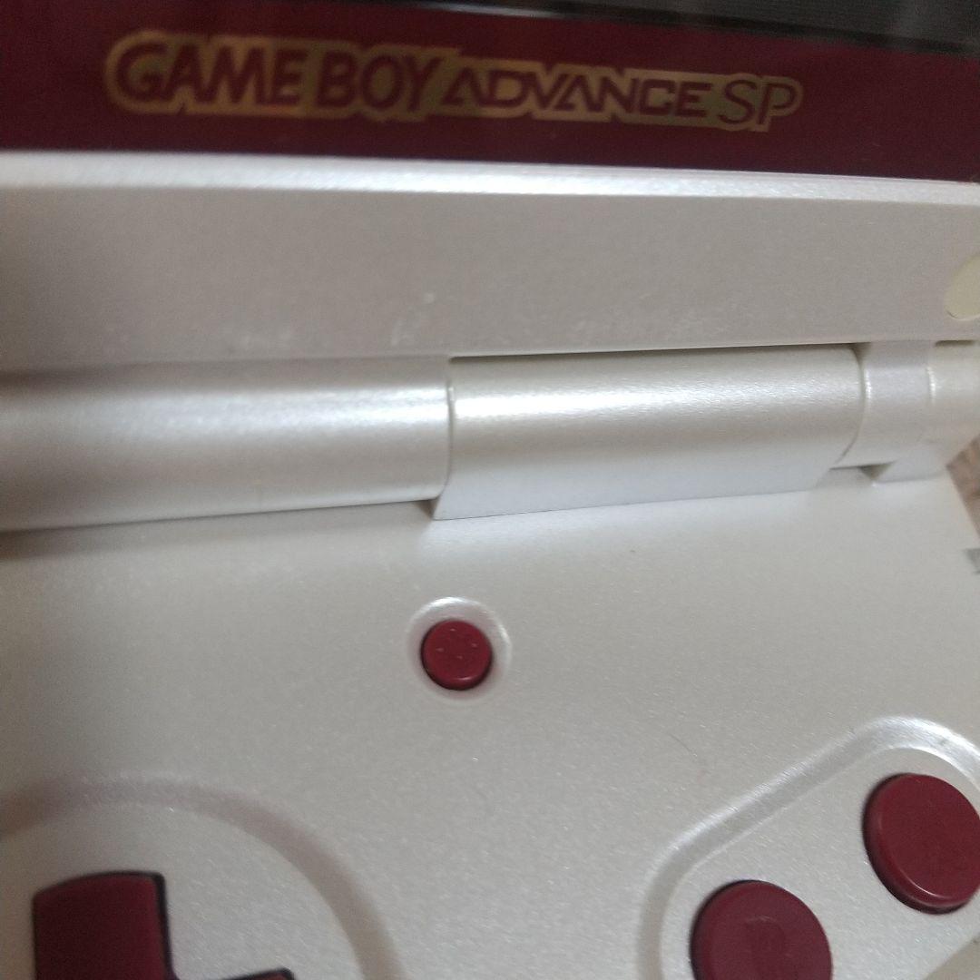 Game Boy Advance SP Famicom Edition (Box, Manual Included)