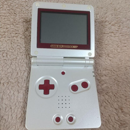 Game Boy Advance SP Famicom Edition (Box, Manual Included)