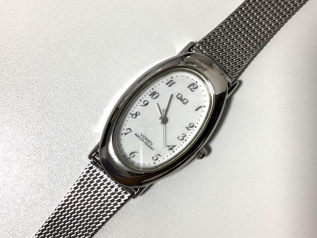 Q&Q Oversized Quartz Watch Mesh Band