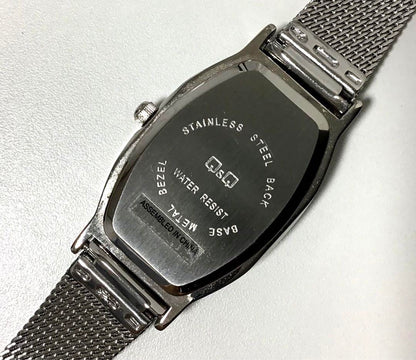 Q&Q Oversized Quartz Watch Mesh Band