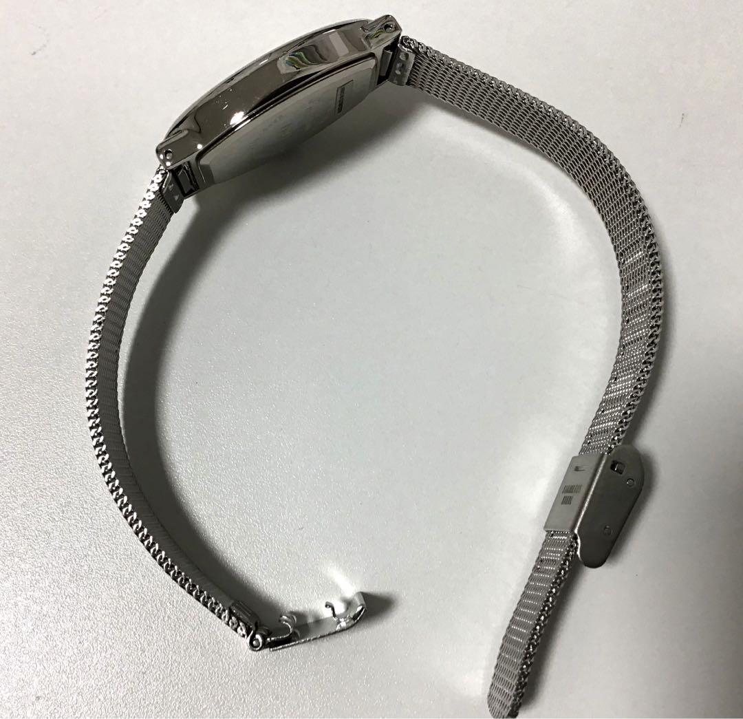 Q&Q Oversized Quartz Watch Mesh Band