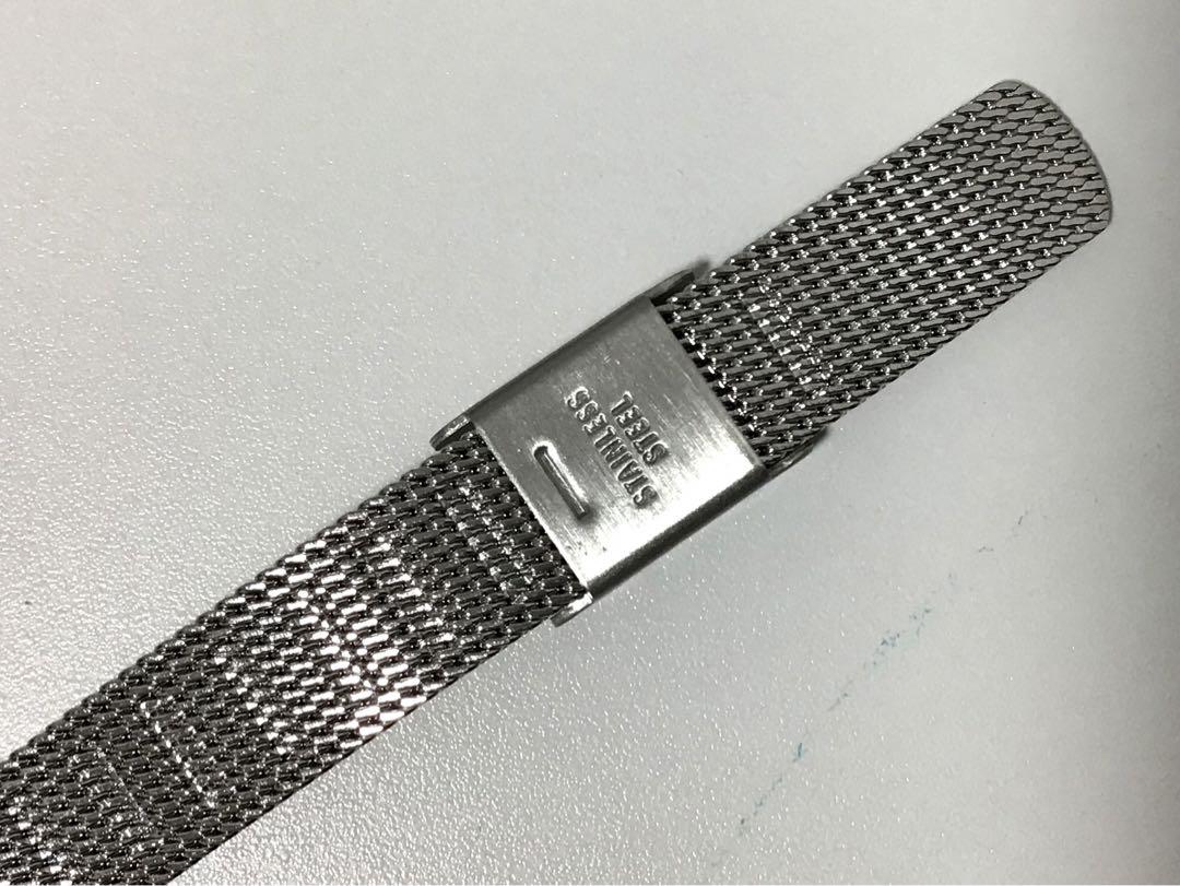 Q&Q Oversized Quartz Watch Mesh Band