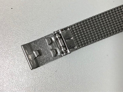 Q&Q Oversized Quartz Watch Mesh Band
