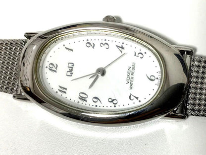 Q&Q Oversized Quartz Watch Mesh Band